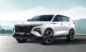 Флагманский кроссовер Dongfeng Huge скоро стартует в России