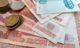 Эксперт оценил вероятность нового шока для курса рубля и цен на нефть