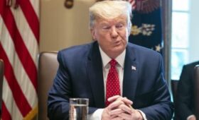 О чем молчит Трамп? Хозяин Белого дома решил выйти из игры, но перед этим он громко хлопнет дверью