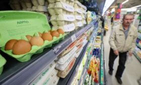 В России цена на десяток яиц упала ниже 100 рублей