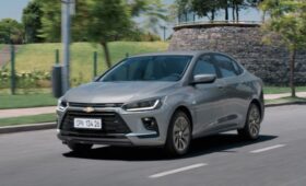 Теряющий покупателей Chevrolet Onix пережил рестайлинг: официальные фото