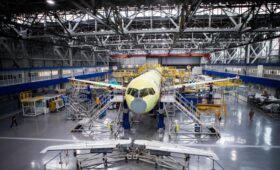 «Известия» сообщили о подорожании самолета МС-21 на 65%