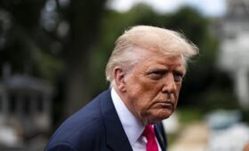 Из-под Трампа выбили трон: «Файлы Эпштейна» внимательно изучают в Кремле